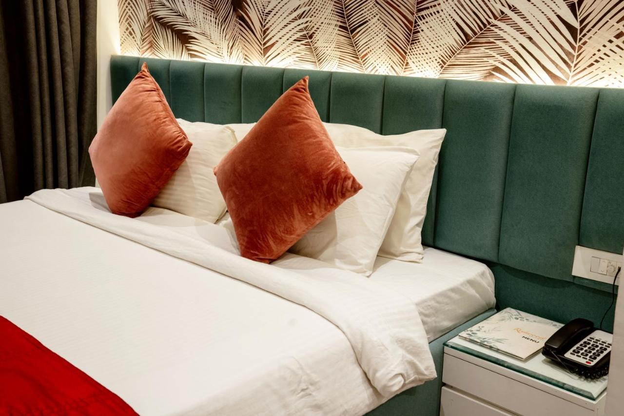 Redwood Resort Panchkula Ngoại thất bức ảnh