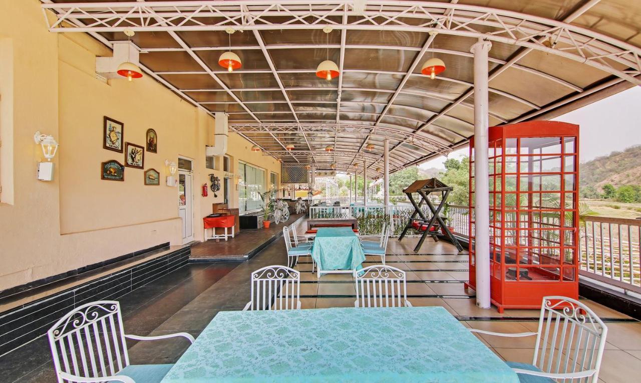 Redwood Resort Panchkula Ngoại thất bức ảnh