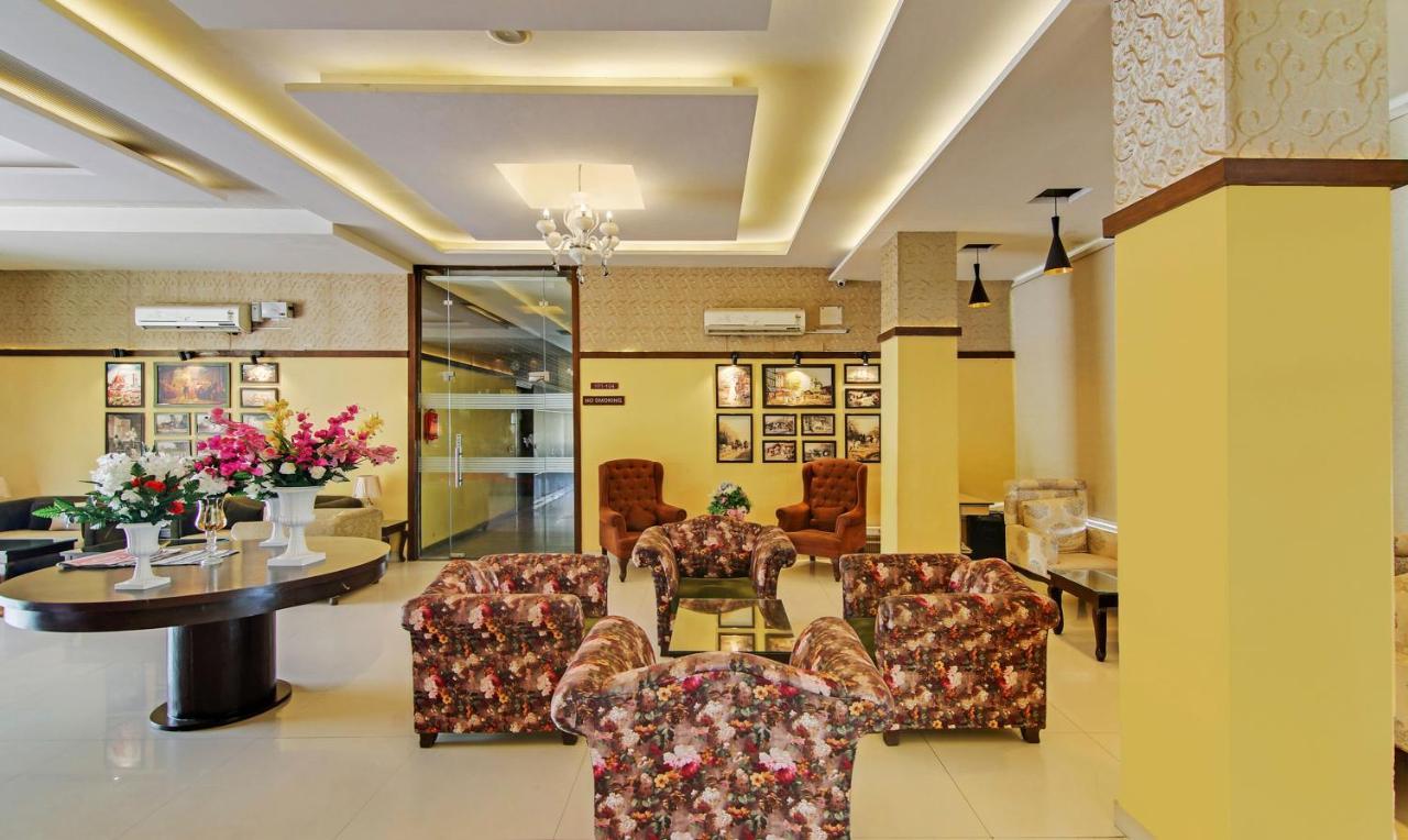 Redwood Resort Panchkula Ngoại thất bức ảnh